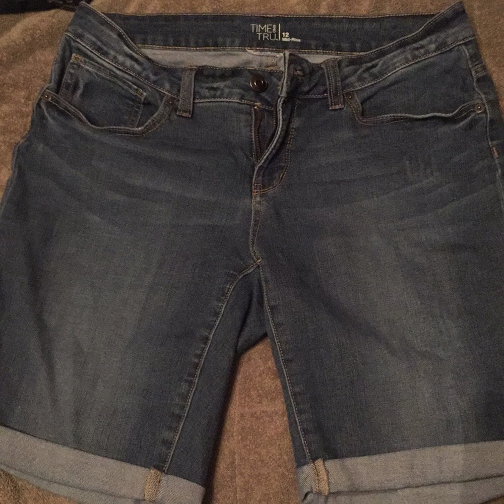 Just above the knee shorts